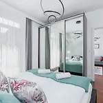 Apartment Lobzowska Cracow By Noclegi Renters