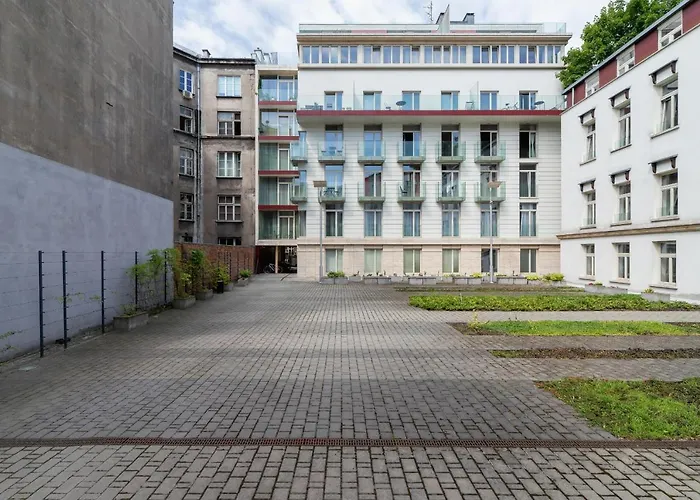 Apartment Łobzowska Cracow by Renters